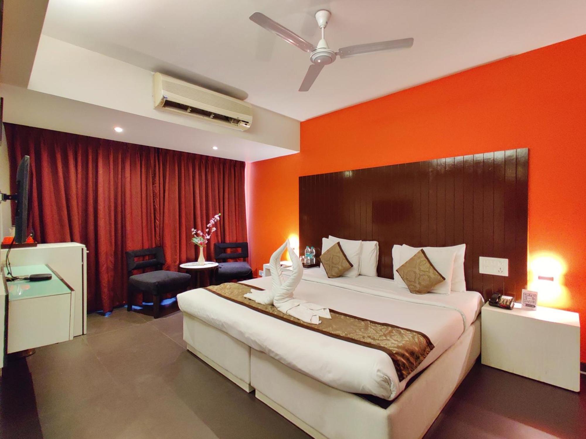 Citrus Hotel Lonavala Exteriör bild